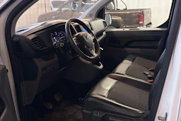 valkoinen Toyota Proace 2017 kuva 5.