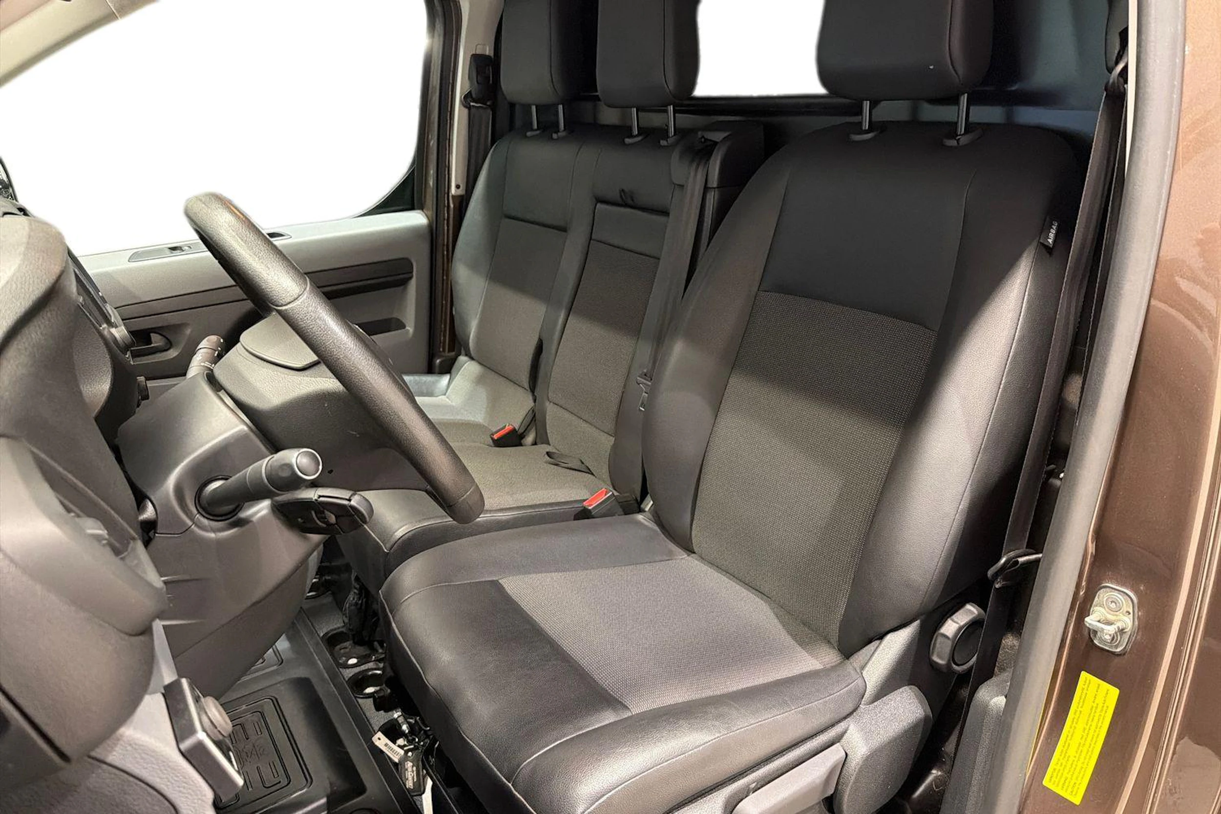 ruskea (beige) Toyota Proace 2018 kuva 11.