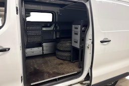 valkoinen Toyota Proace 2018 kuva 11.