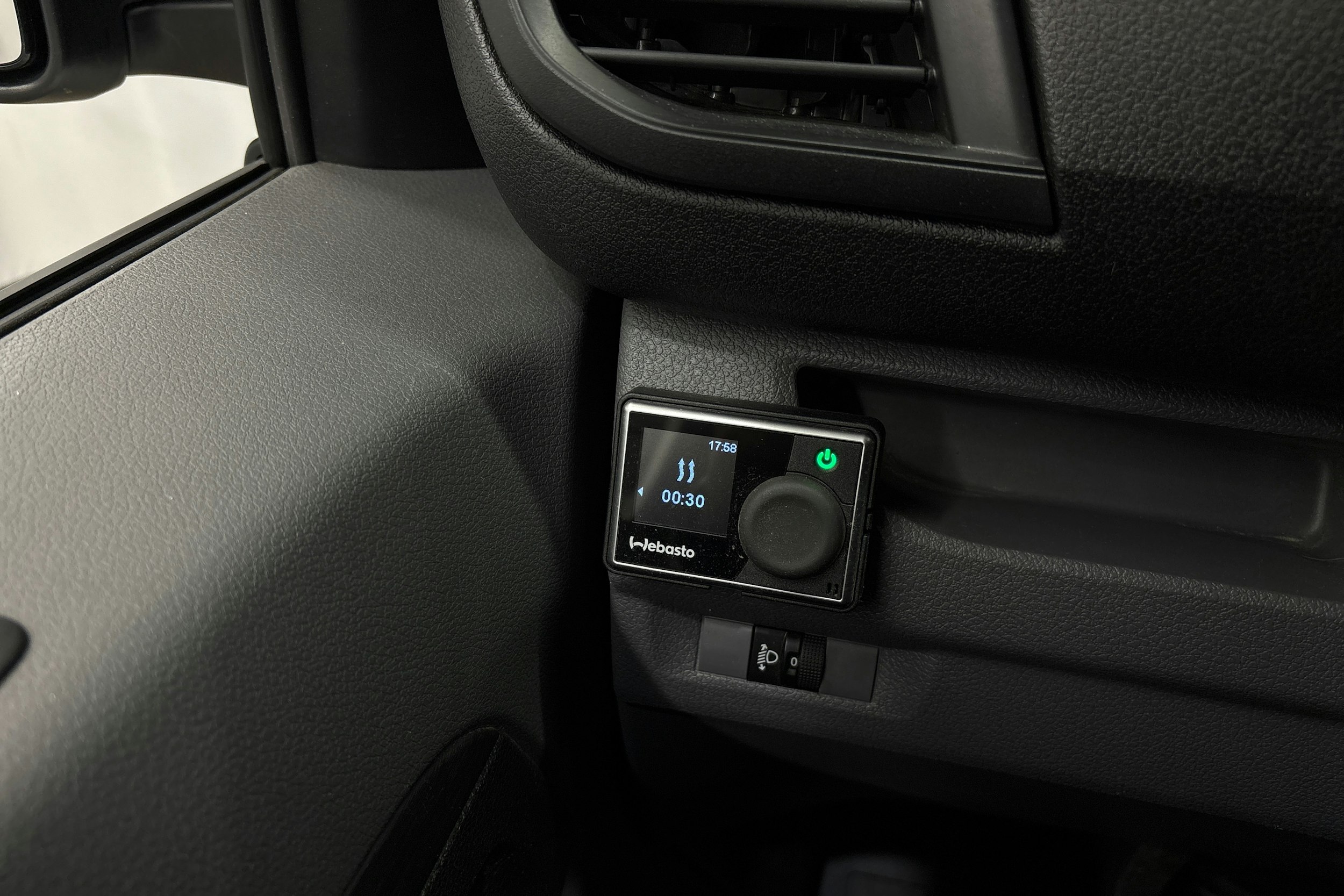 valkoinen Toyota Proace 2018 kuva 17.