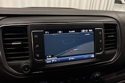 valkoinen Toyota Proace 2018 kuva 21.