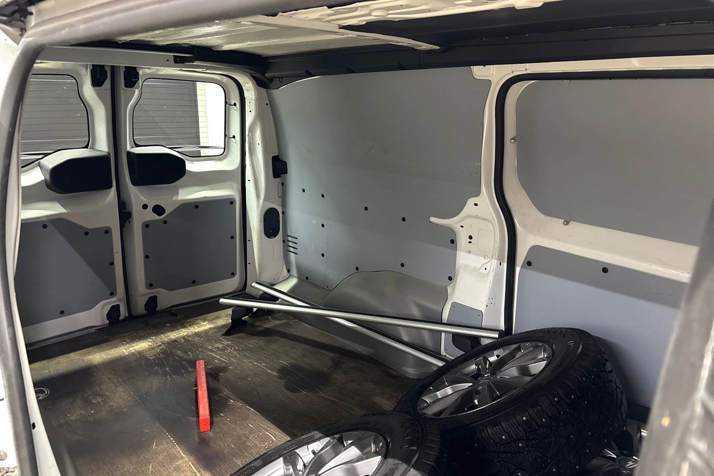 valkoinen Toyota Proace 2018 kuva 25.