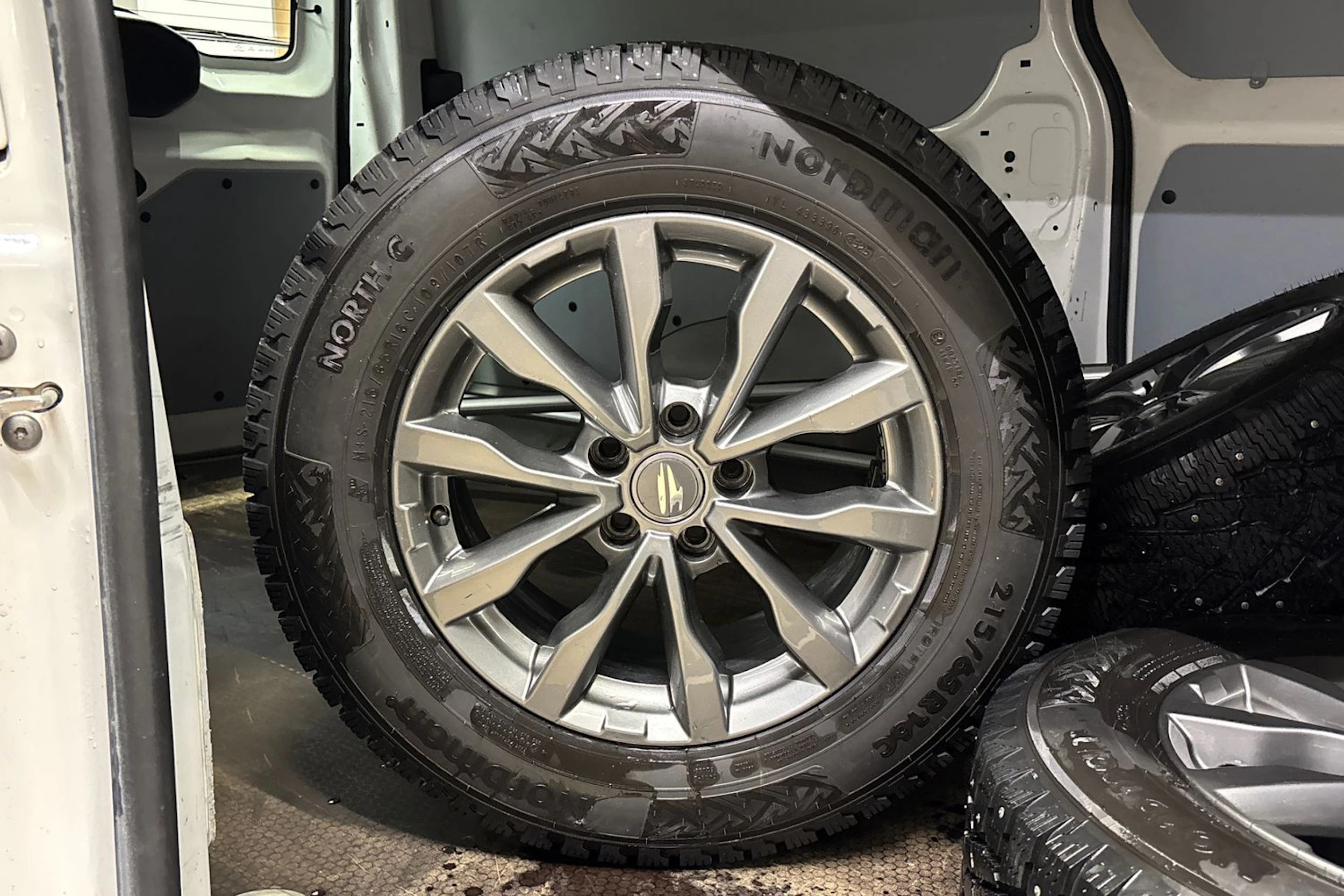 valkoinen Toyota Proace 2018 kuva 31.