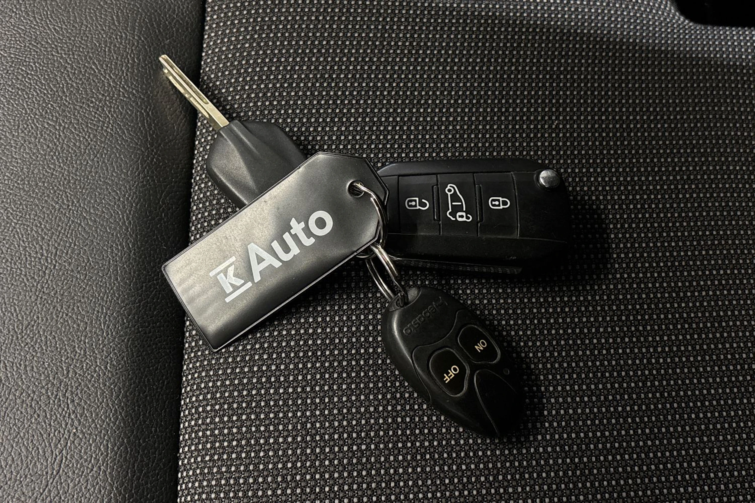 valkoinen Toyota Proace 2018 kuva 32.