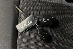 valkoinen Toyota Proace 2018 kuva 32.