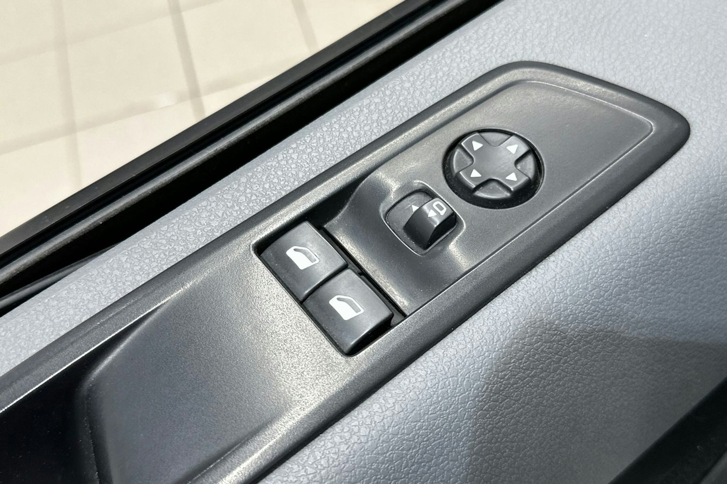 Valkoinen Toyota Proace 2018 kuva 15.