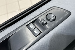 Valkoinen Toyota Proace 2018 kuva 15.