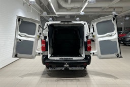 Valkoinen Toyota Proace 2018 kuva 23.