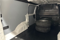 Valkoinen Toyota Proace 2018 kuva 24.