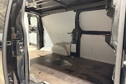 musta Toyota Proace 2018 kuva 14.