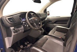 sininen Toyota Proace 2018 kuva 7.