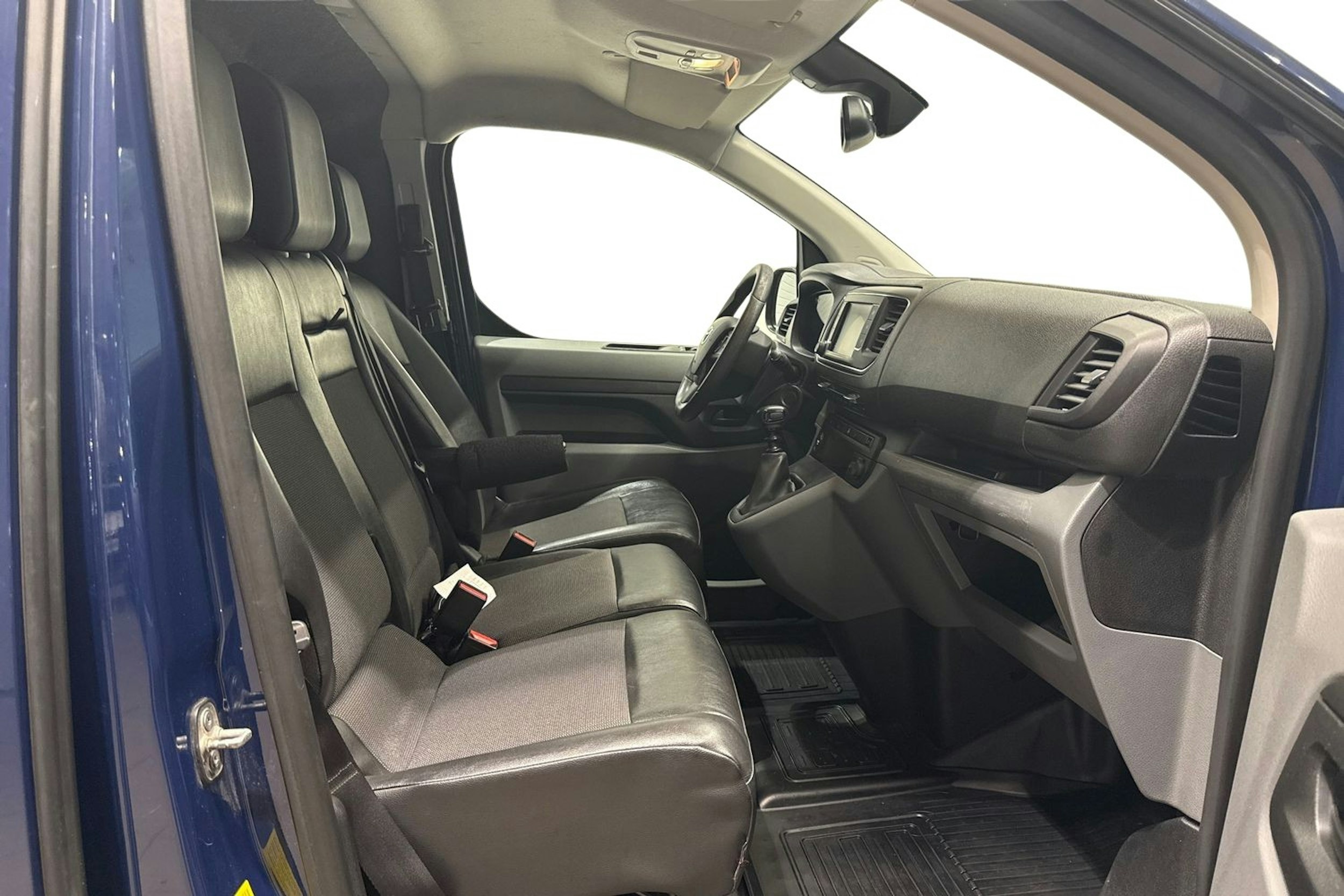 sininen Toyota Proace 2018 kuva 10.