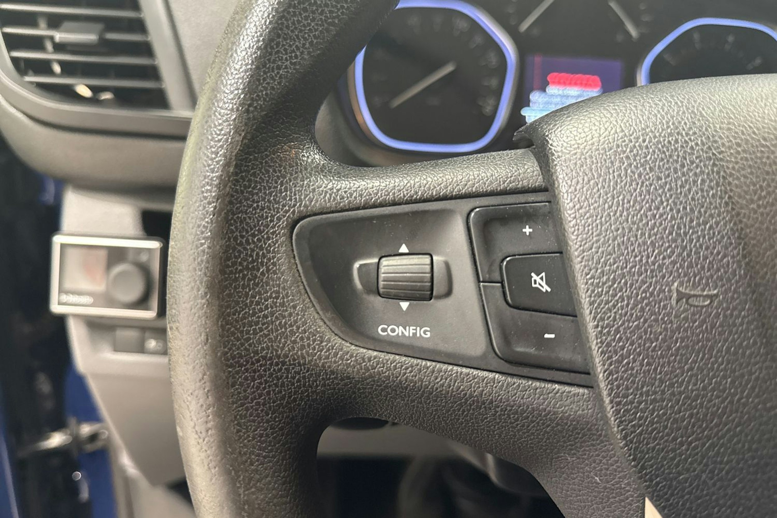 sininen Toyota Proace 2018 kuva 17.