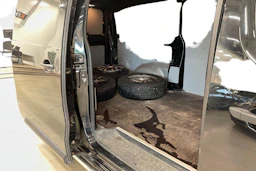 musta Toyota Proace 2018 kuva 11.