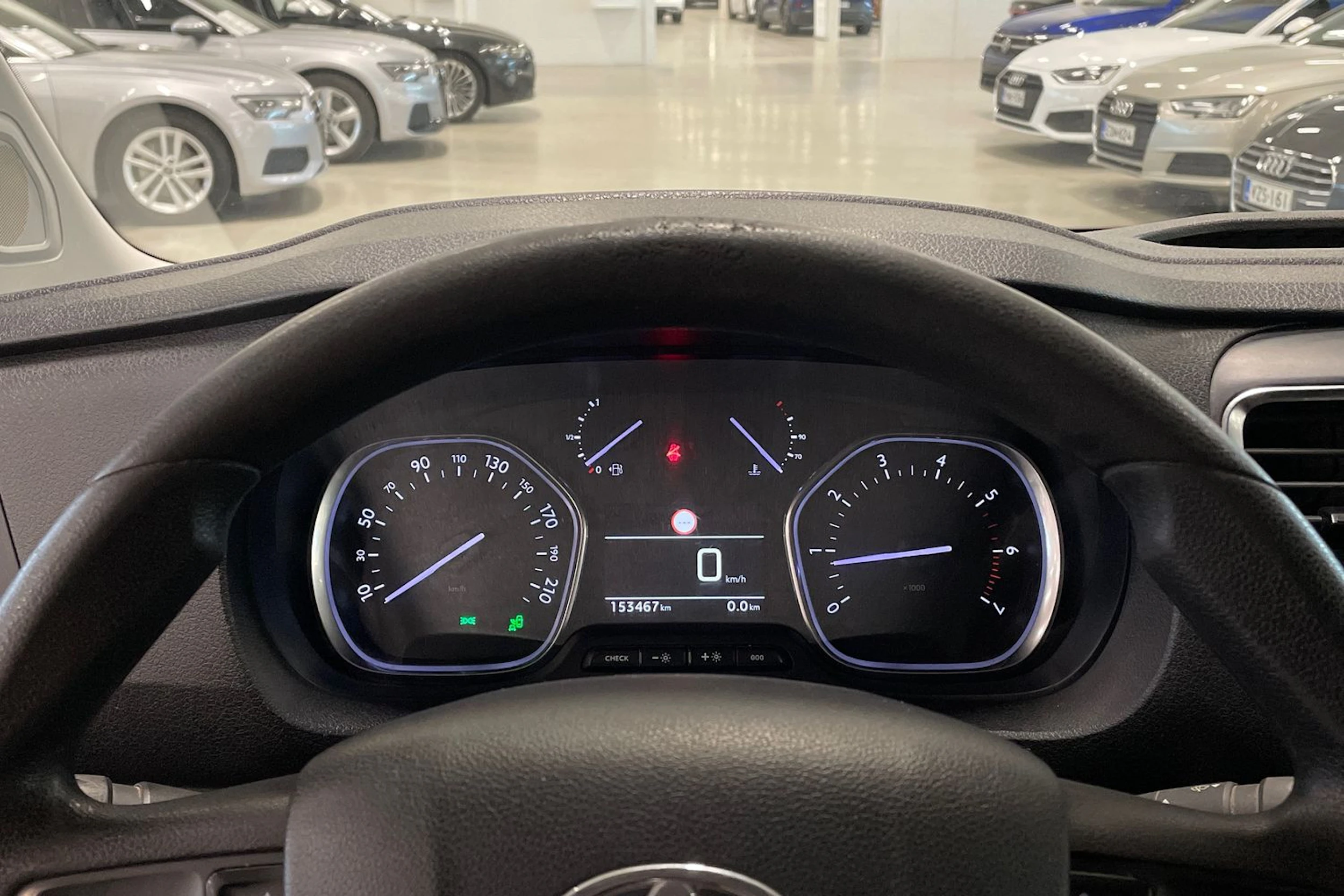 musta Toyota Proace 2018 kuva 17.