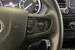 musta Toyota Proace 2018 kuva 18.