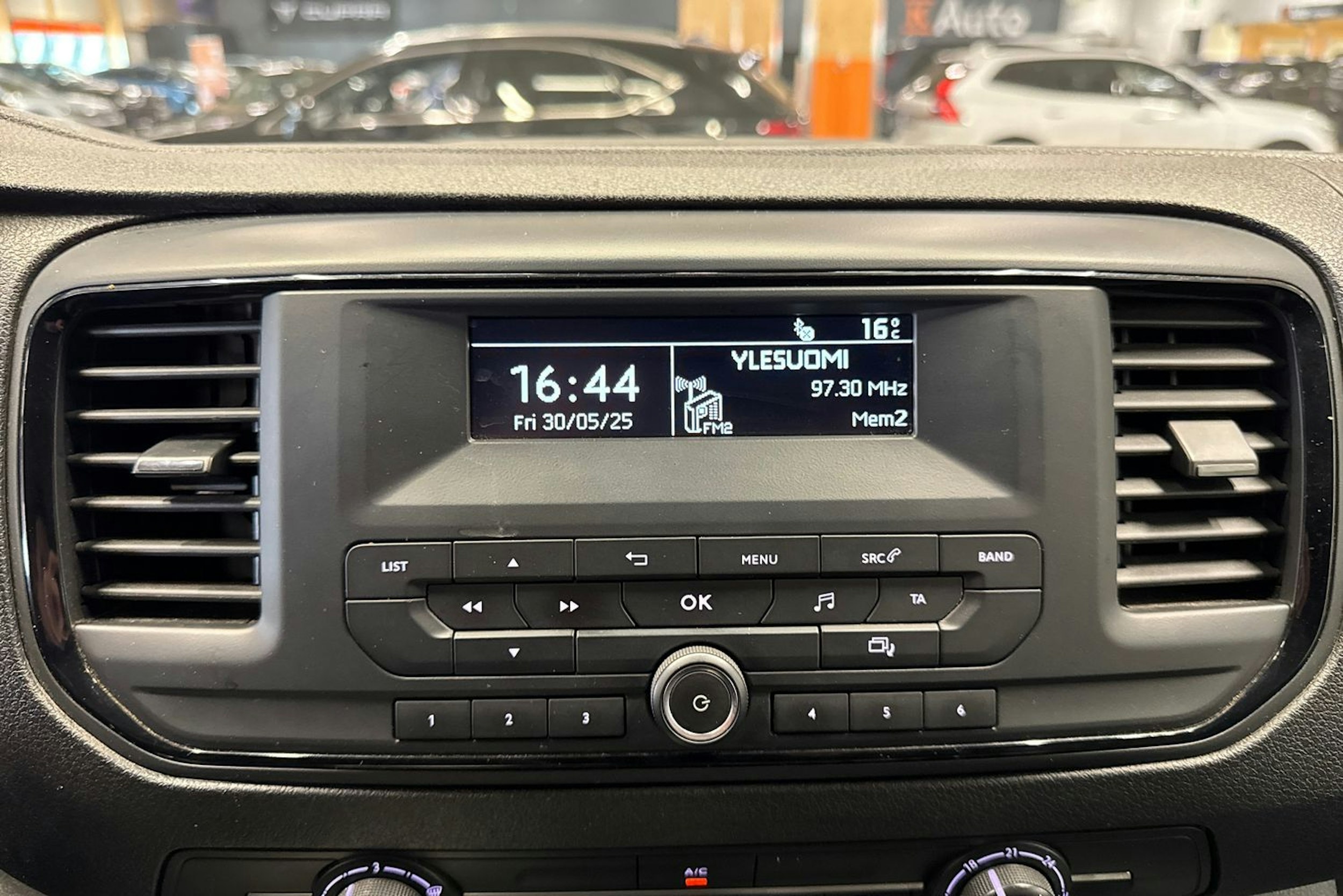 musta Toyota Proace 2018 kuva 16.