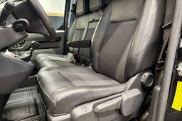 musta Toyota Proace 2018 kuva 18.