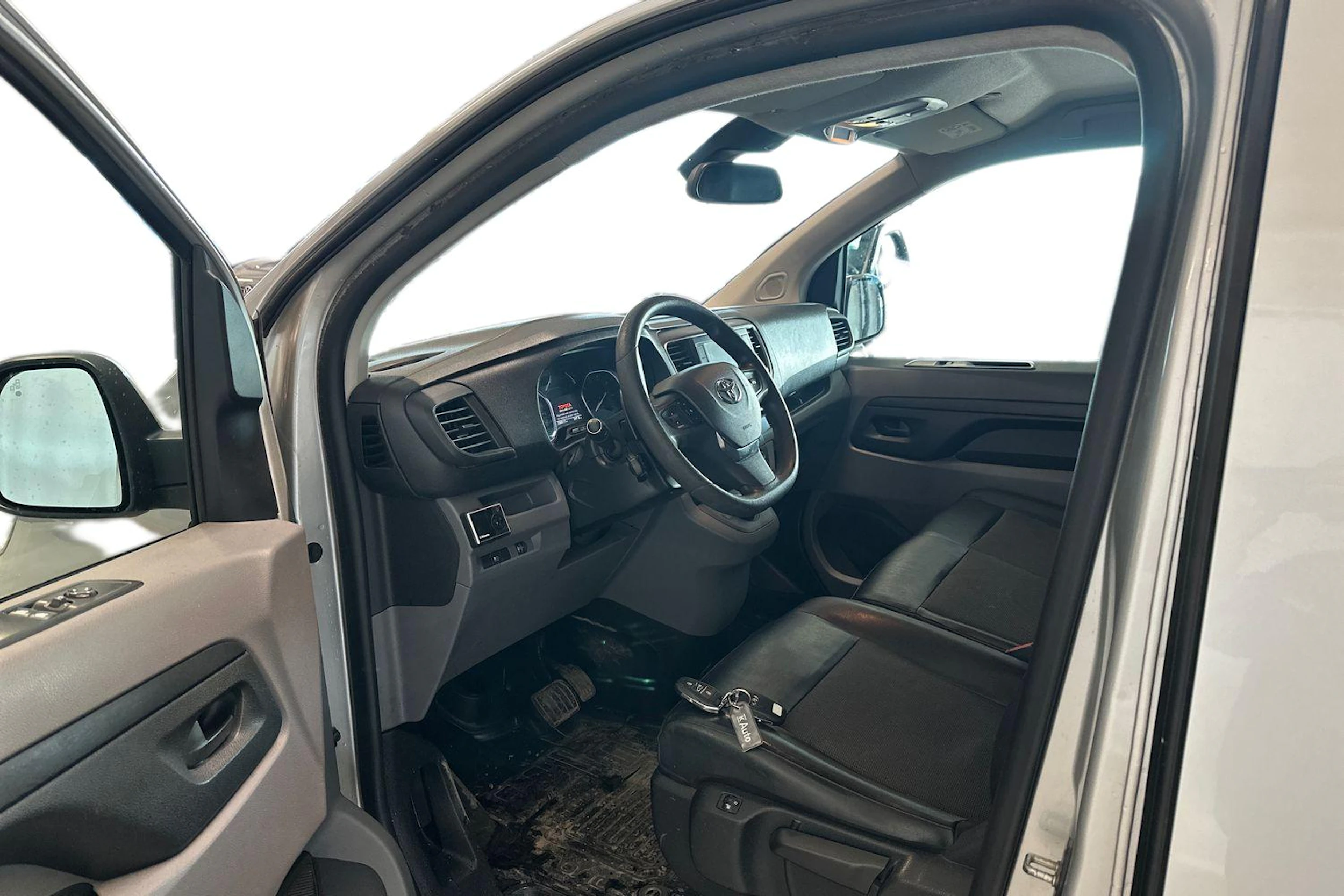 hopea Toyota Proace 2018 kuva 3.