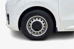 Valkoinen Toyota Proace 2018 kuva 9.