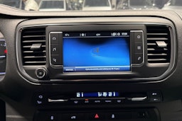 Valkoinen Toyota Proace 2018 kuva 23.