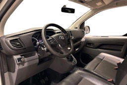 Valkoinen Toyota Proace 2018 kuva 6.