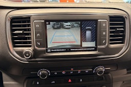 Valkoinen Toyota Proace 2018 kuva 19.