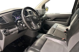 musta Toyota Proace 2018 kuva 3.
