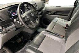musta Toyota Proace 2018 kuva 8.
