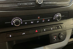musta Toyota Proace 2018 kuva 21.