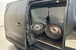 musta Toyota Proace 2018 kuva 10.