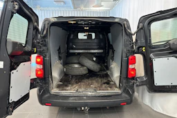 musta Toyota Proace 2018 kuva 11.