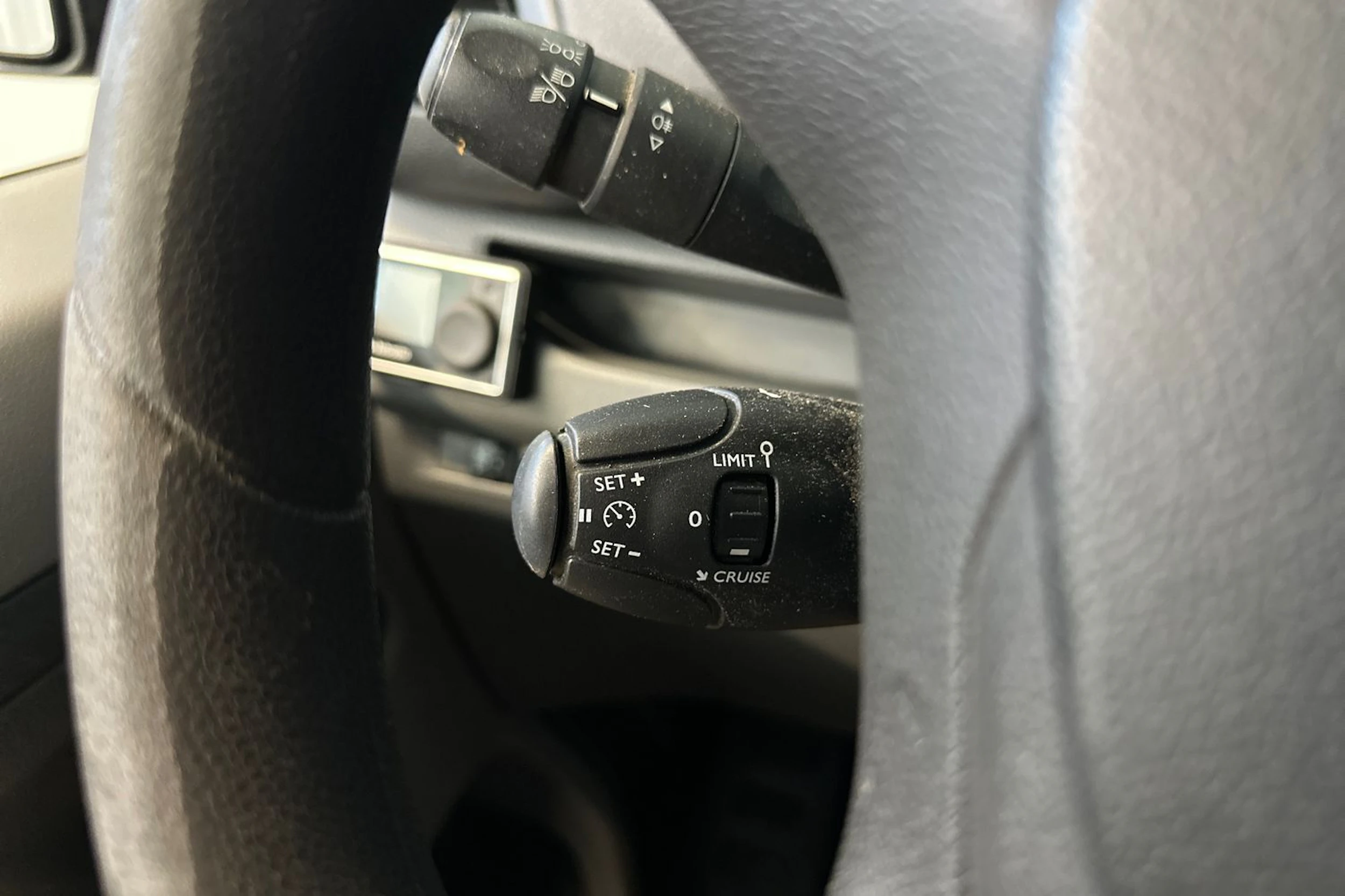 musta Toyota Proace 2018 kuva 14.