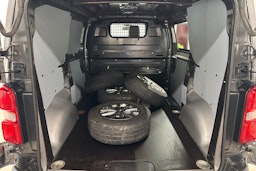 harmaa Toyota Proace 2018 kuva 11.