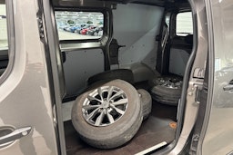 harmaa Toyota Proace 2018 kuva 12.