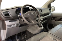 punainen Toyota Proace 2018 kuva 7.