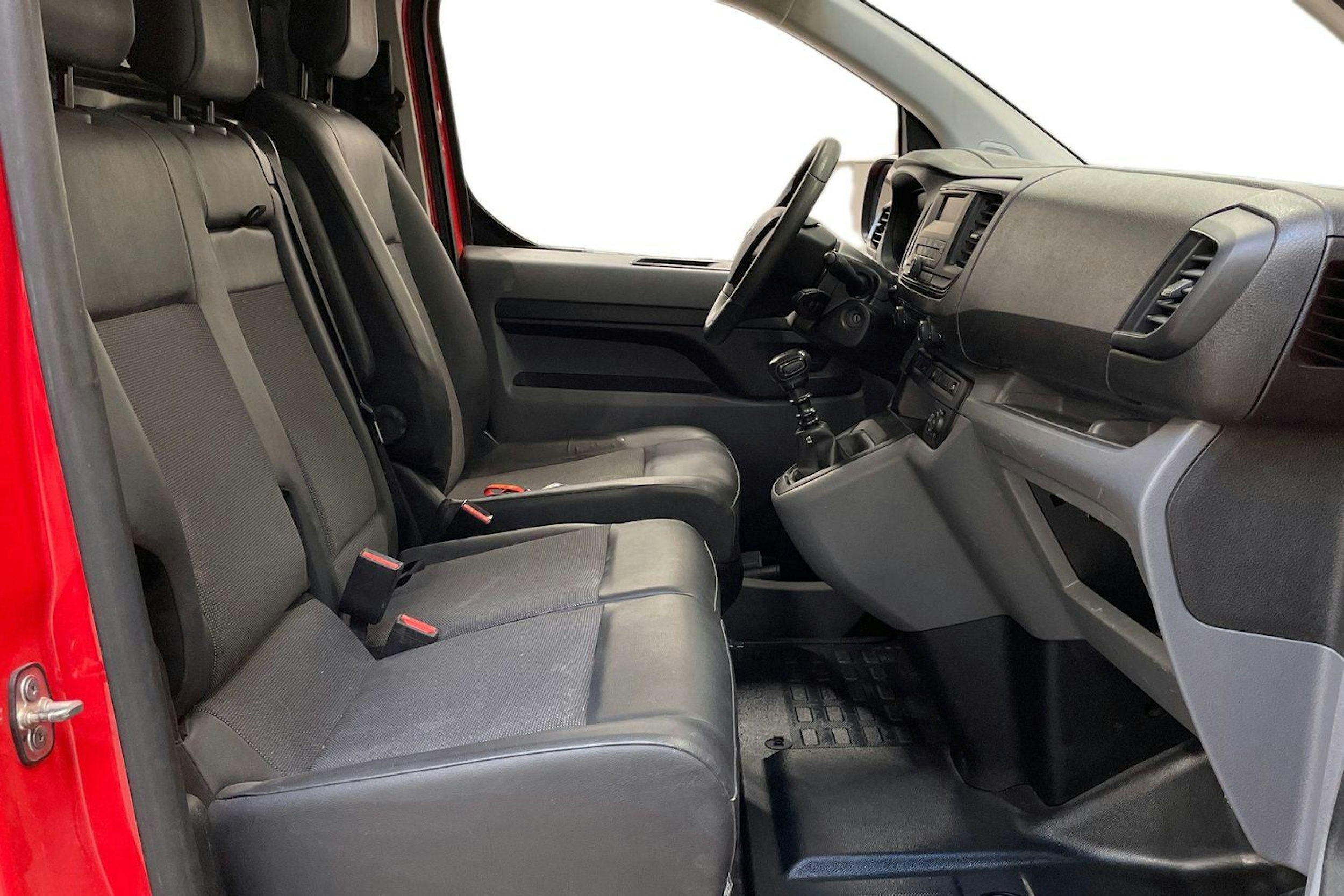 punainen Toyota Proace 2018 kuva 10.
