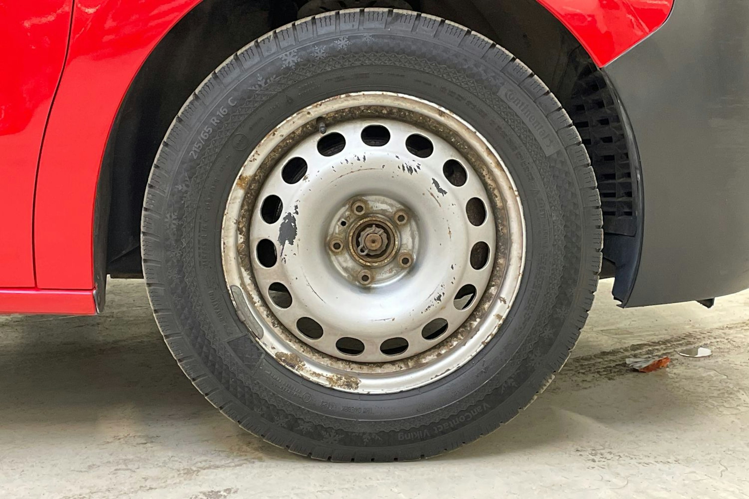punainen Toyota Proace 2018 kuva 11.