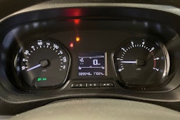 punainen Toyota Proace 2018 kuva 17.