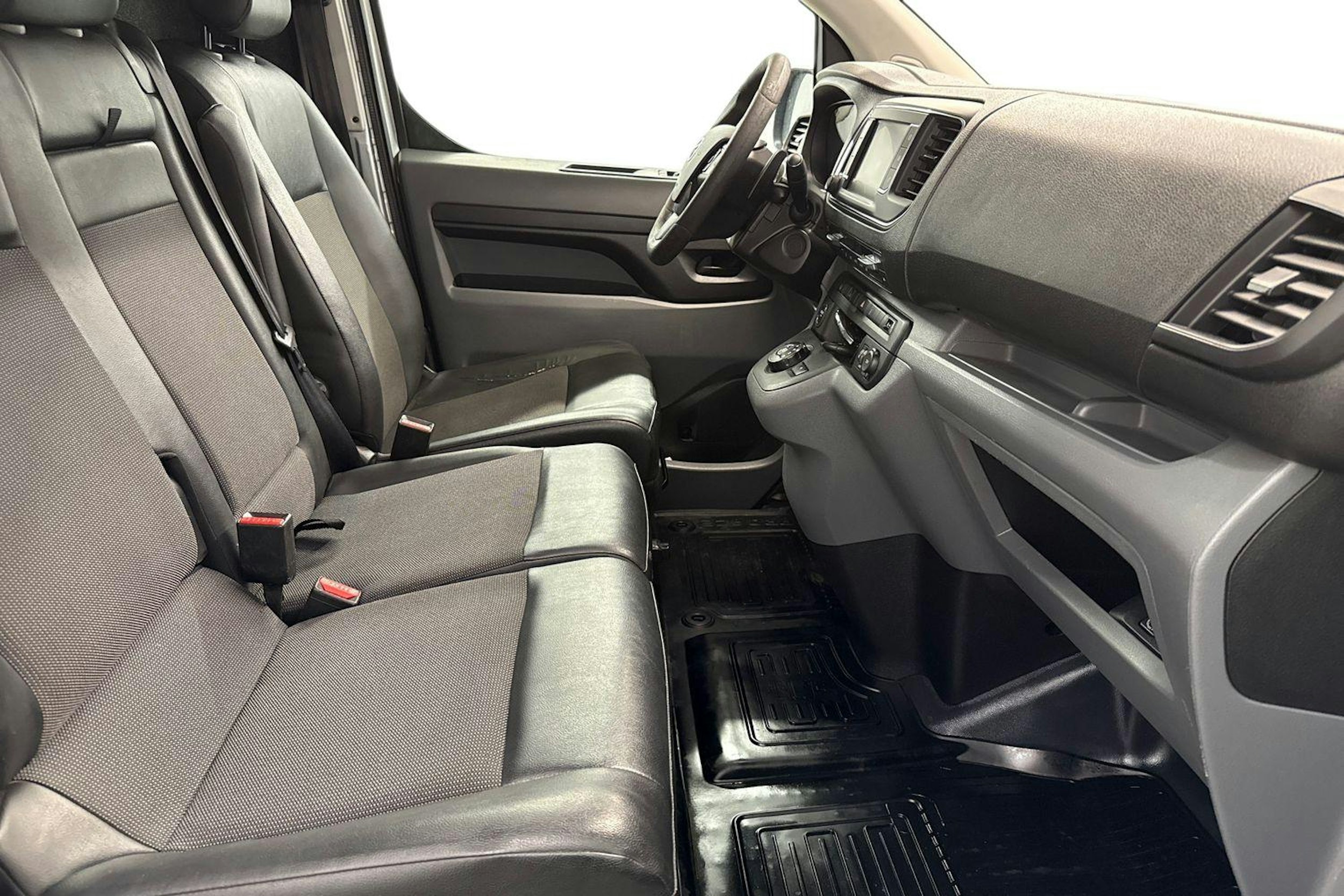 hopea Toyota Proace 2018 kuva 9.