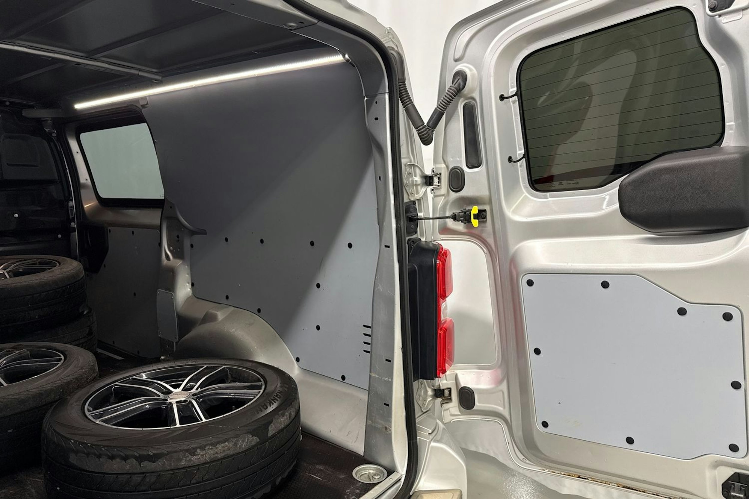 hopea Toyota Proace 2018 kuva 25.