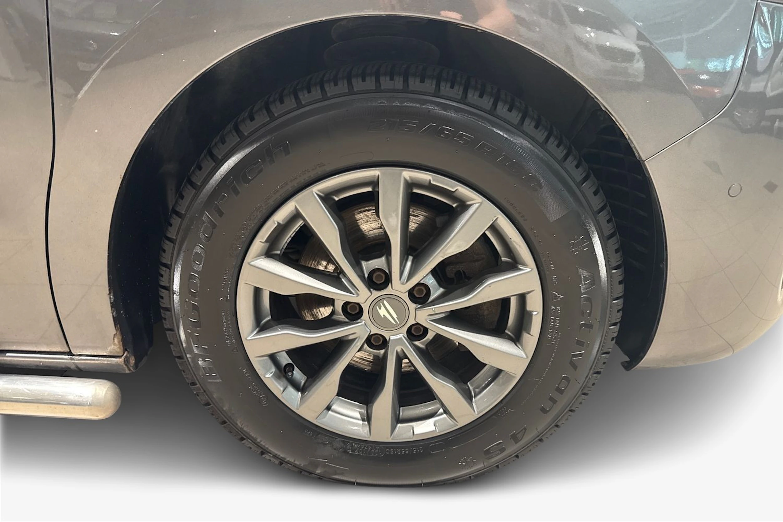 Harmaa Toyota Proace 2018 kuva 12.