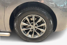 Harmaa Toyota Proace 2018 kuva 12.