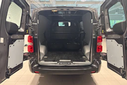 Harmaa Toyota Proace 2018 kuva 16.