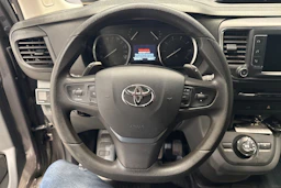 Harmaa Toyota Proace 2018 kuva 21.