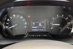 valkoinen Toyota Proace 2019 kuva 14.