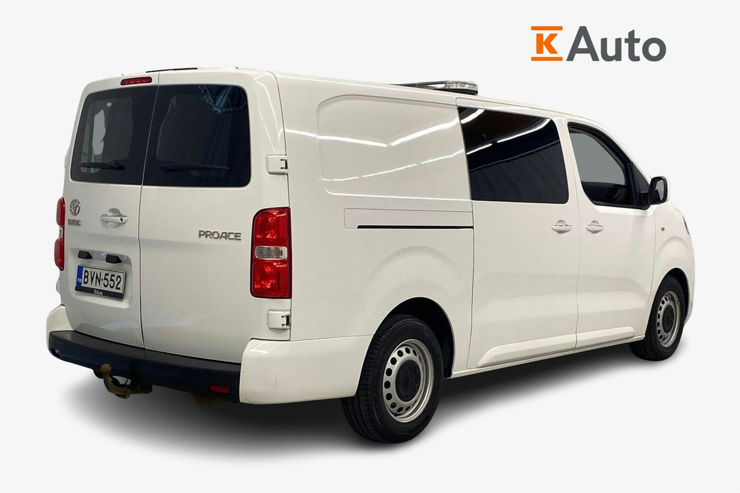 valkoinen Toyota Proace 2019 kuva 2.