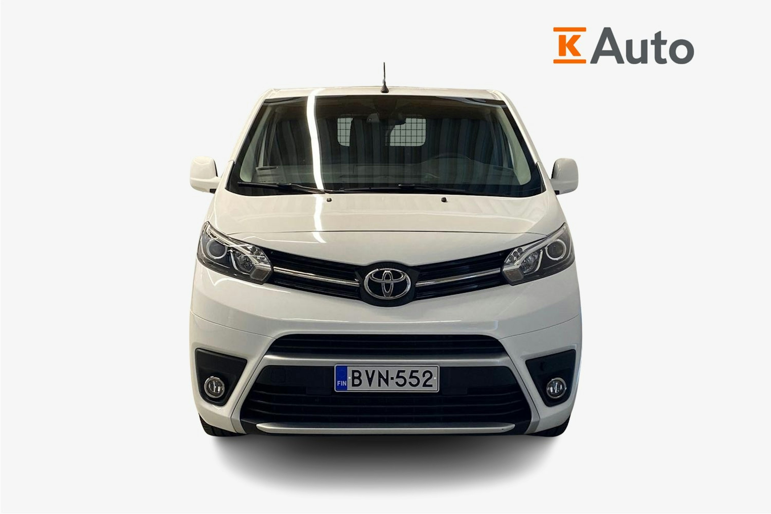 valkoinen Toyota Proace 2019 kuva 5.