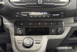 valkoinen Toyota Proace 2019 kuva 16.