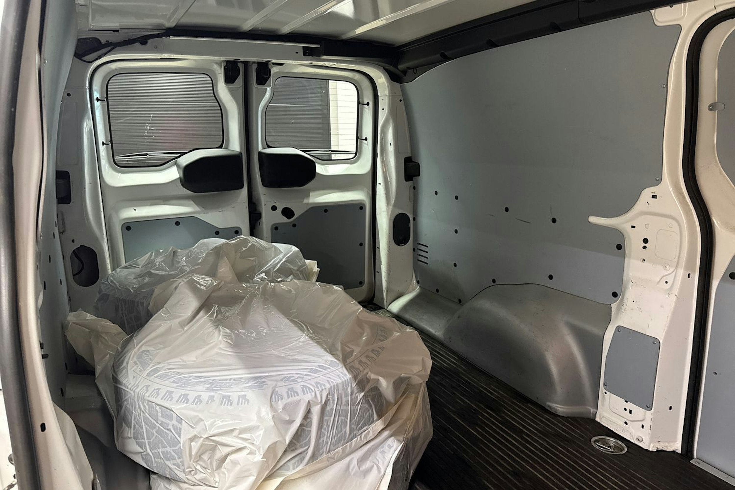 valkoinen Toyota Proace 2019 kuva 20.
